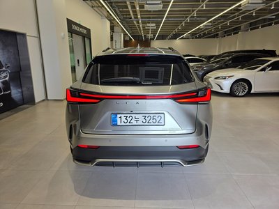 2025 Lexus NX 照片 3