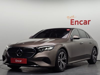 MERCEDES-BENZ E-CLASS - 1