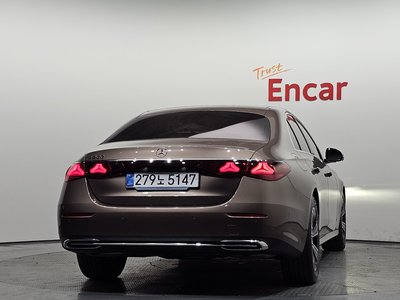 MERCEDES-BENZ E-CLASS - 3