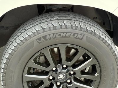 TOYOTA LAND CRUISER PRADO - 9