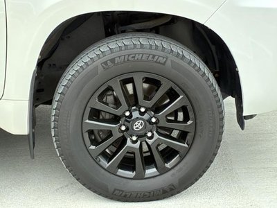 TOYOTA LAND CRUISER PRADO - 8