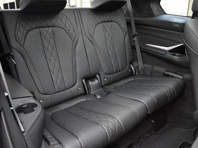 صورة مصغرة 16 لـ 2025 BMW X7