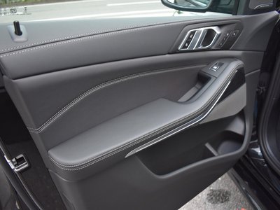 صورة مصغرة 40 لـ 2025 BMW X7