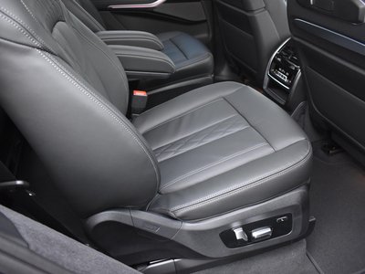 صورة مصغرة 54 لـ 2025 BMW X7