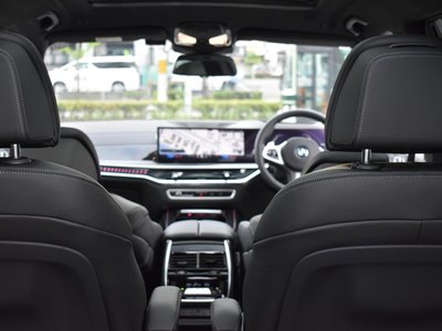 صورة مصغرة 37 لـ 2025 BMW X7
