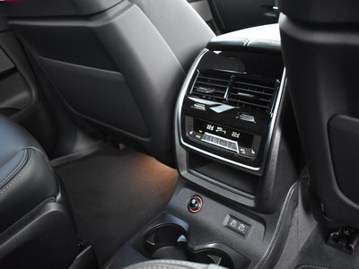 صورة مصغرة 56 لـ 2025 BMW X7