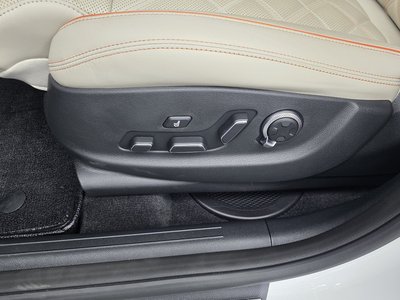 2024 Genesis GV70 — миниатюра 32