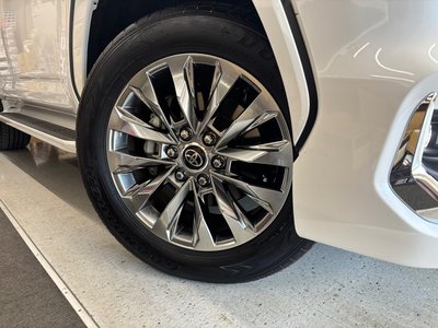 2025 Toyota LAND CRUISER 300 缩略图 36