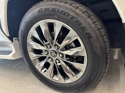2025 Toyota LAND CRUISER 300 缩略图 40