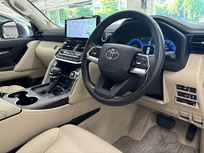 2025 Toyota LAND CRUISER 300 缩略图 4