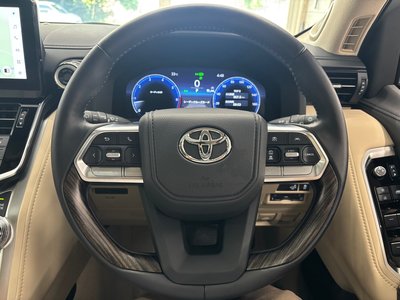 2025 Toyota LAND CRUISER 300 缩略图 7