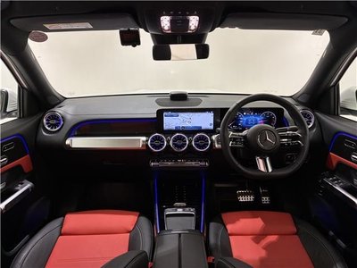 2025 Mercedes-BENZ GLB — миниатюра 30