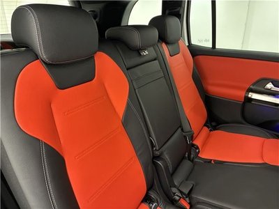 2025 Mercedes-BENZ GLB — миниатюра 18