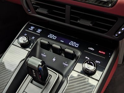 2025 Porsche 911 thumbnail 16