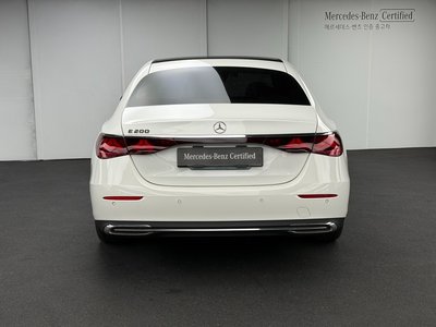 2024 Mercedes-BENZ E-CLASS photo 3