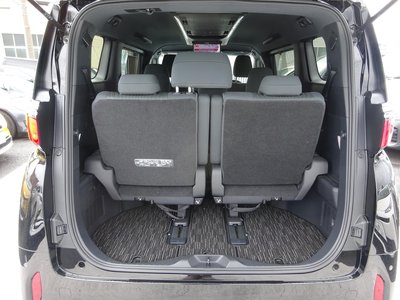 TOYOTA ALPHARD - 9