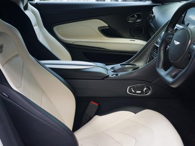 ASTON MARTIN DBS SUPERLEGGERA - 9