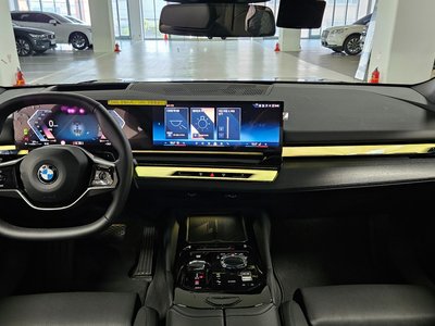 BMW 5 SERIES - 5