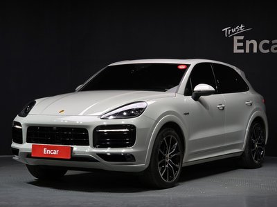 PORSCHE CAYENNE - 1
