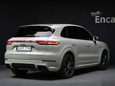 PORSCHE CAYENNE - 3