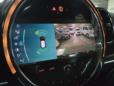 MINI COUNTRYMAN - 10