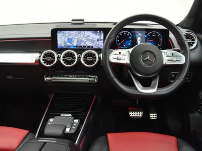 MERCEDES-BENZ GLB - 9