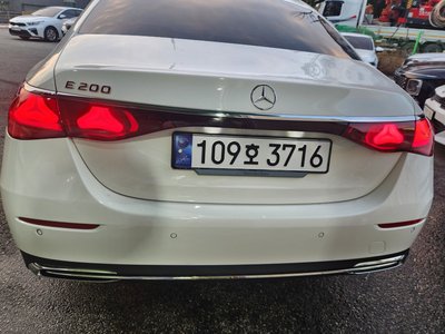 MERCEDES-BENZ E-CLASS - 3