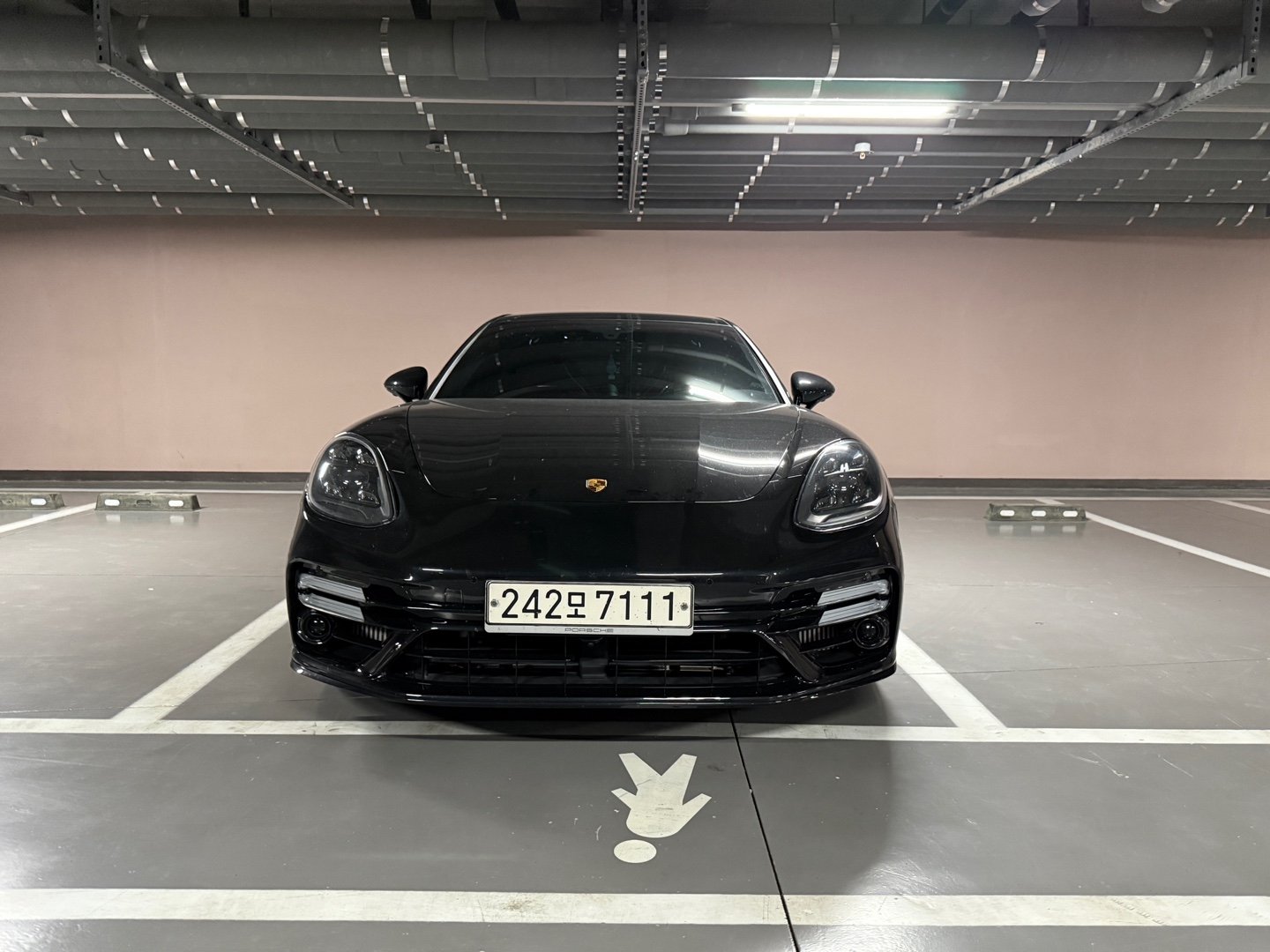 PORSCHE PANAMERA - View 1