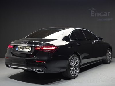 MERCEDES-BENZ E-CLASS - 5