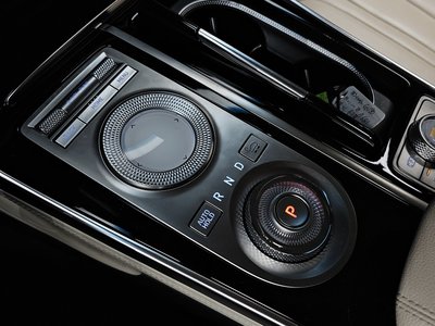 صورة 9 لـ 2020 Genesis GV80