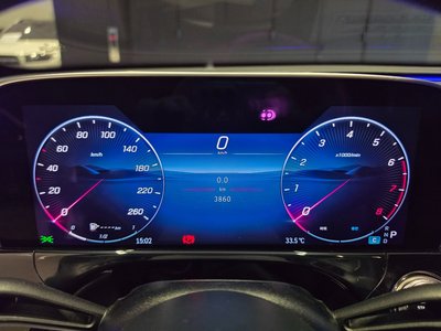 MERCEDES-BENZ E-CLASS - 8