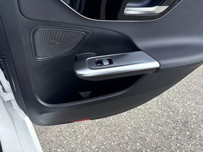 صورة مصغرة 59 لـ 2023 Mercedes-BENZ C-CLASS