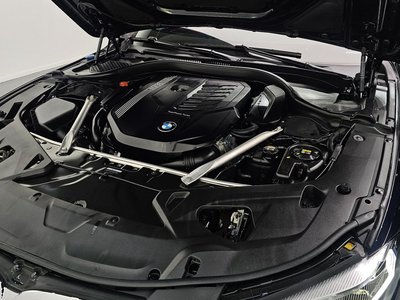 BMW 8 SERIES - 7