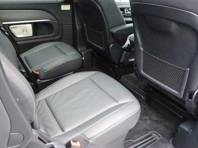 صورة 3 لـ 2024 Mercedes-BENZ V-CLASS