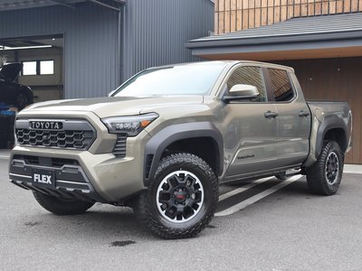 TOYOTA TACOMA - 9