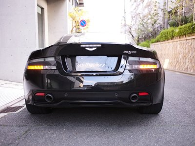 ASTON MARTIN DB9 - 9