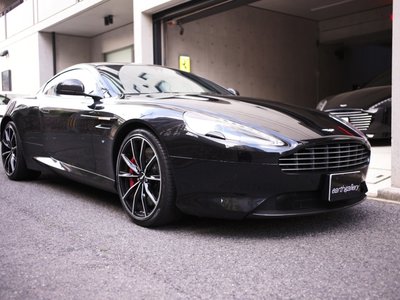 ASTON MARTIN DB9 - 2