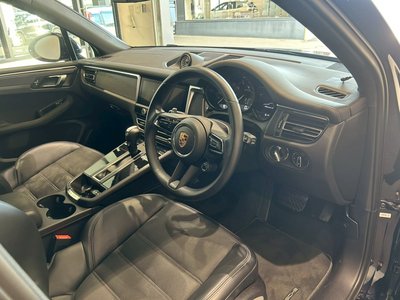 صورة 3 لـ 2023 Porsche MACAN