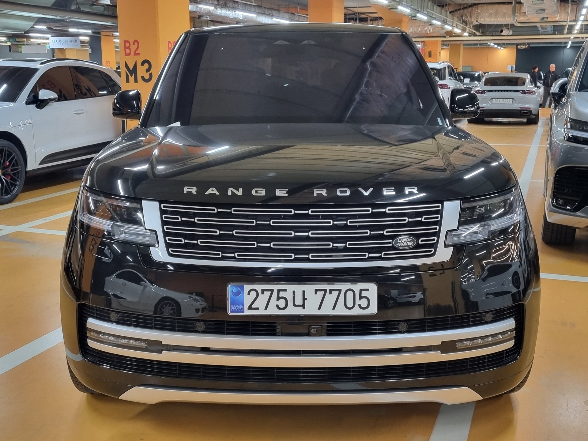 LAND ROVER RANGE ROVER - View 1