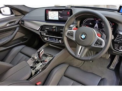 صورة 7 لـ 2021 BMW M5