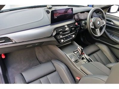 صورة 8 لـ 2021 BMW M5
