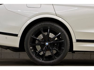 2023 BMW X7 — миниатюра 33