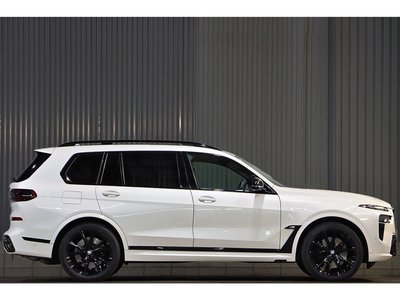 صورة 6 لـ 2023 BMW X7