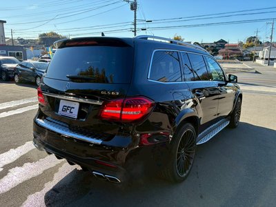 MERCEDES-BENZ GLS AMG - 3