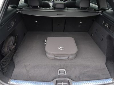 صورة 9 لـ 2025 Mercedes-BENZ GLC