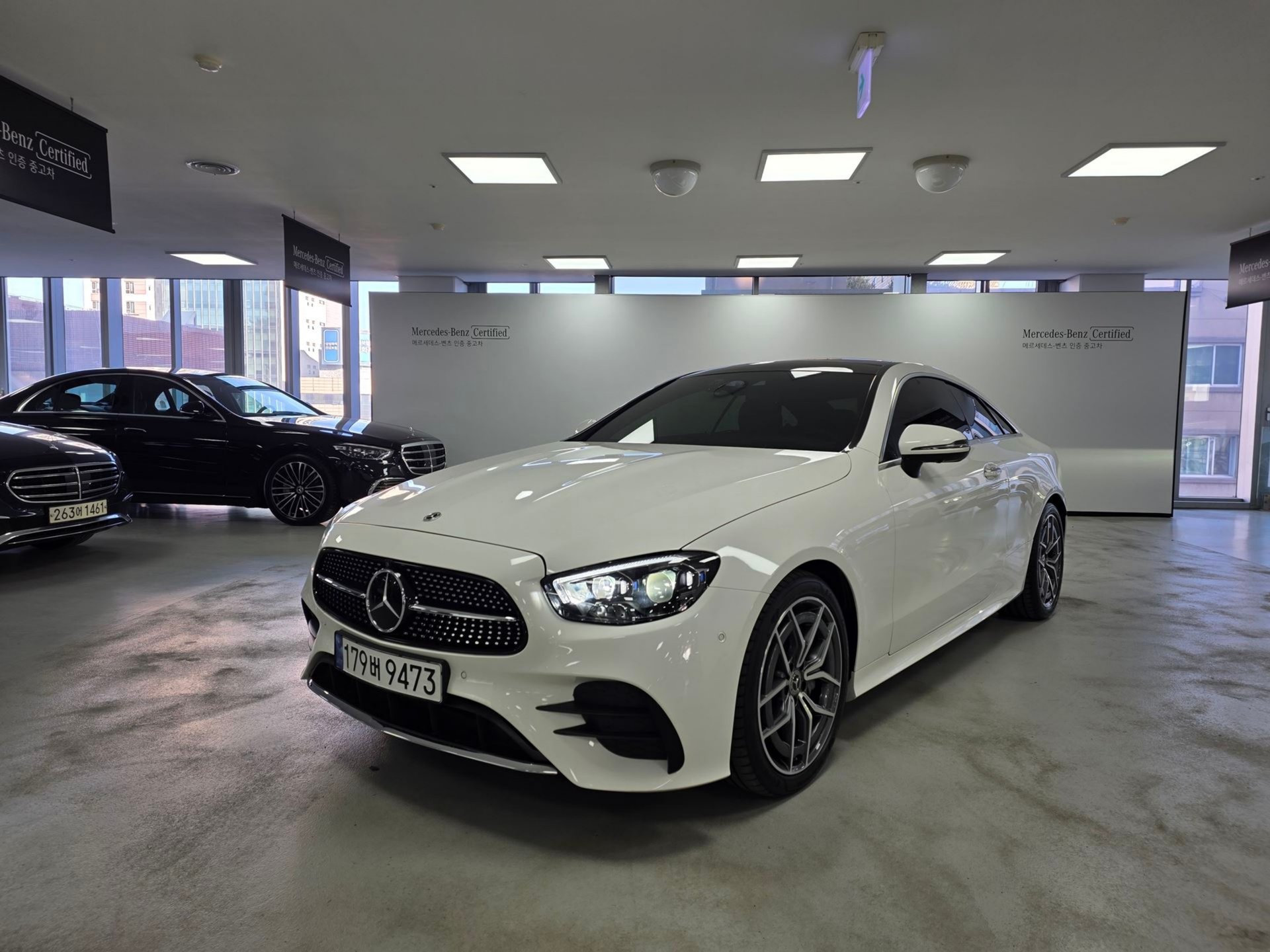 MERCEDES-BENZ E-CLASS - View 1