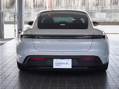 2026 Porsche TAYCAN 照片 3