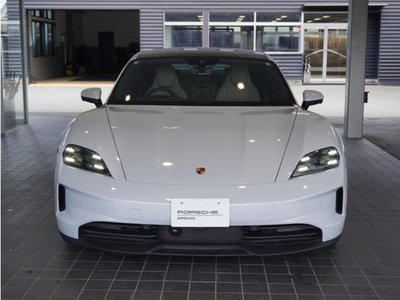 2026 Porsche TAYCAN 照片 2