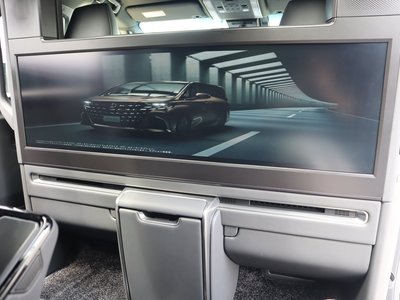 صورة 9 لـ 2024 Lexus LM