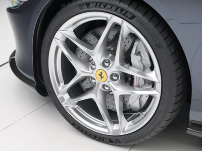 2022 Ferrari ROMA — миниатюра 17